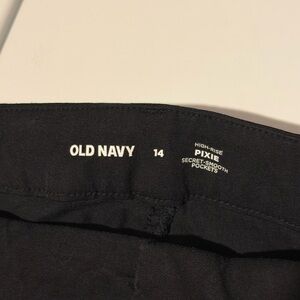 Old Navy Black High-Rise Pixie Pants